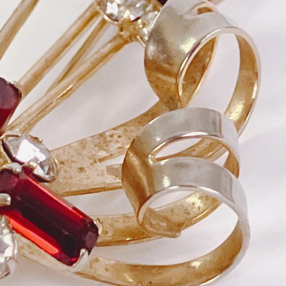 VTG 1940s Retro Moderne Gold Tone Ruby Red Rhinestone Ribbon Spray Brooch Iconic - Picture 6 of 10